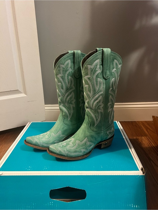 Shoes - Suede Embroidered Western Boots